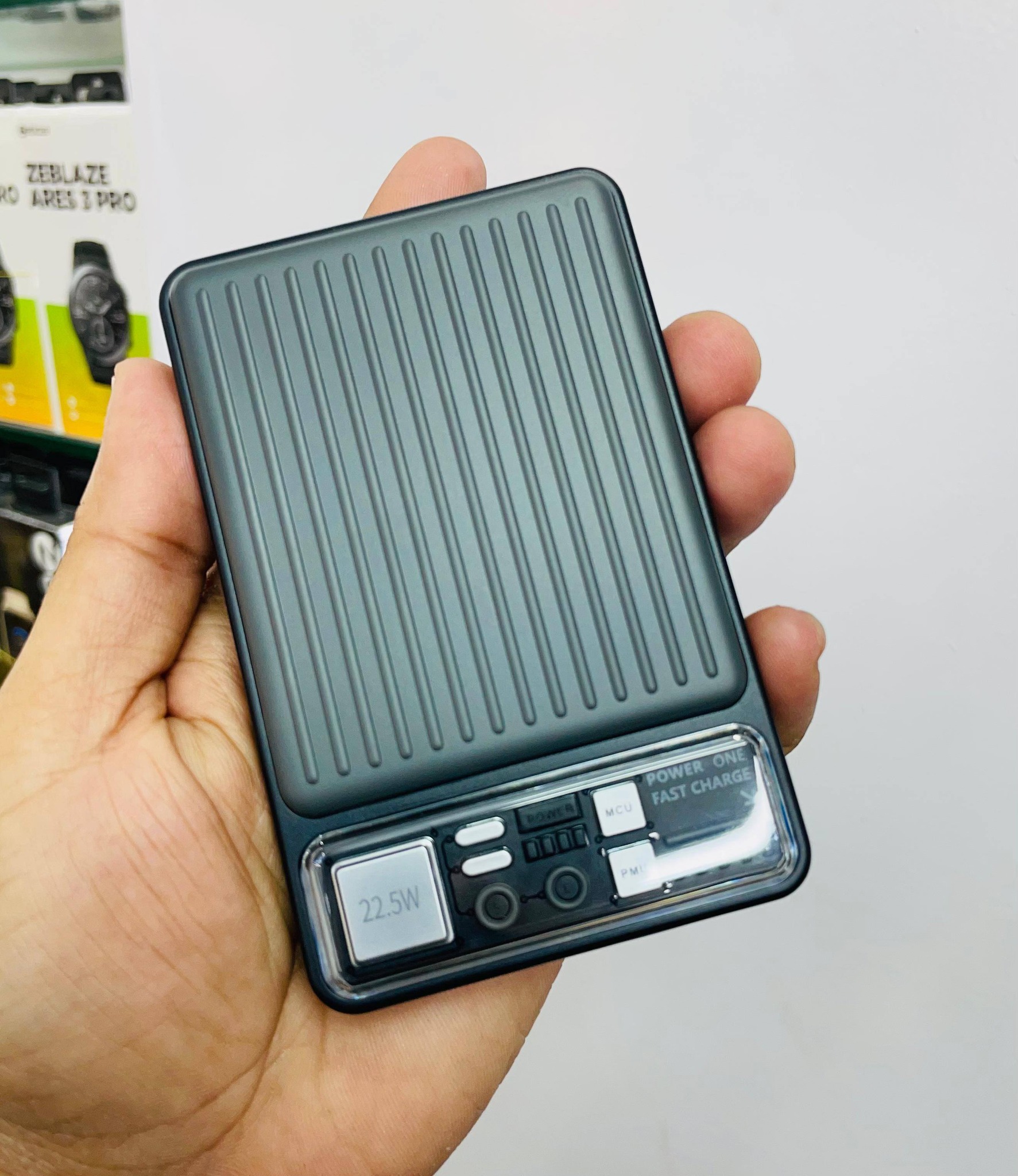 10000mAH 22.5W Output Small & Super Slim Fast Charging Powerbank_img_3