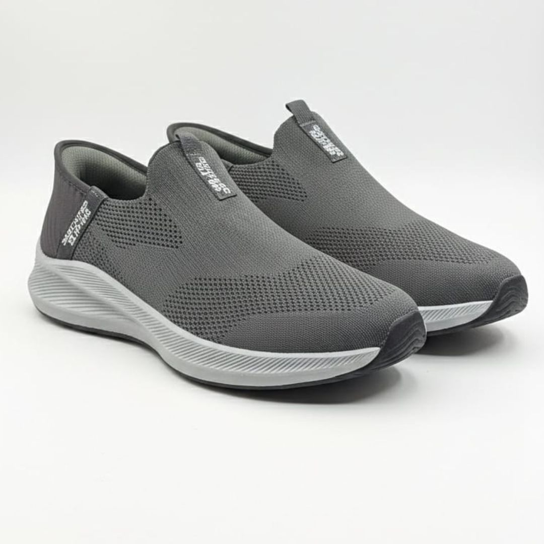 SKECHERS SLIP-INS” 𝐒𝐧𝐞𝐚𝐤𝐞𝐫 (DER, GREY)