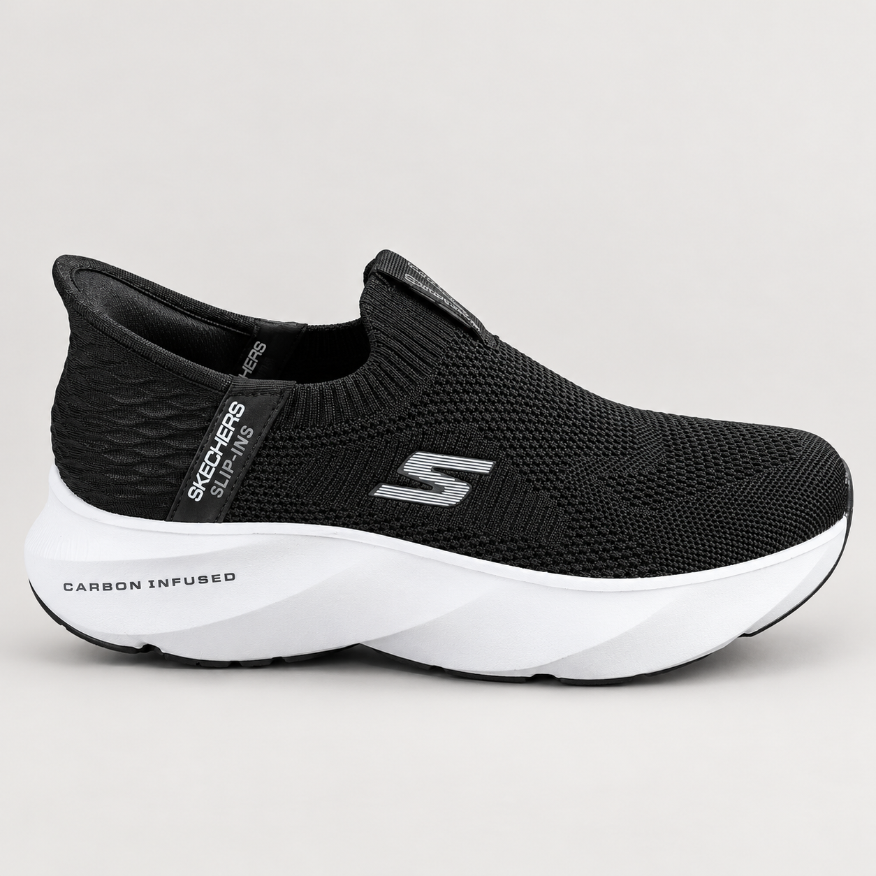 SKECHERS 100% ORGINAL SLIP-INS (BLACK)