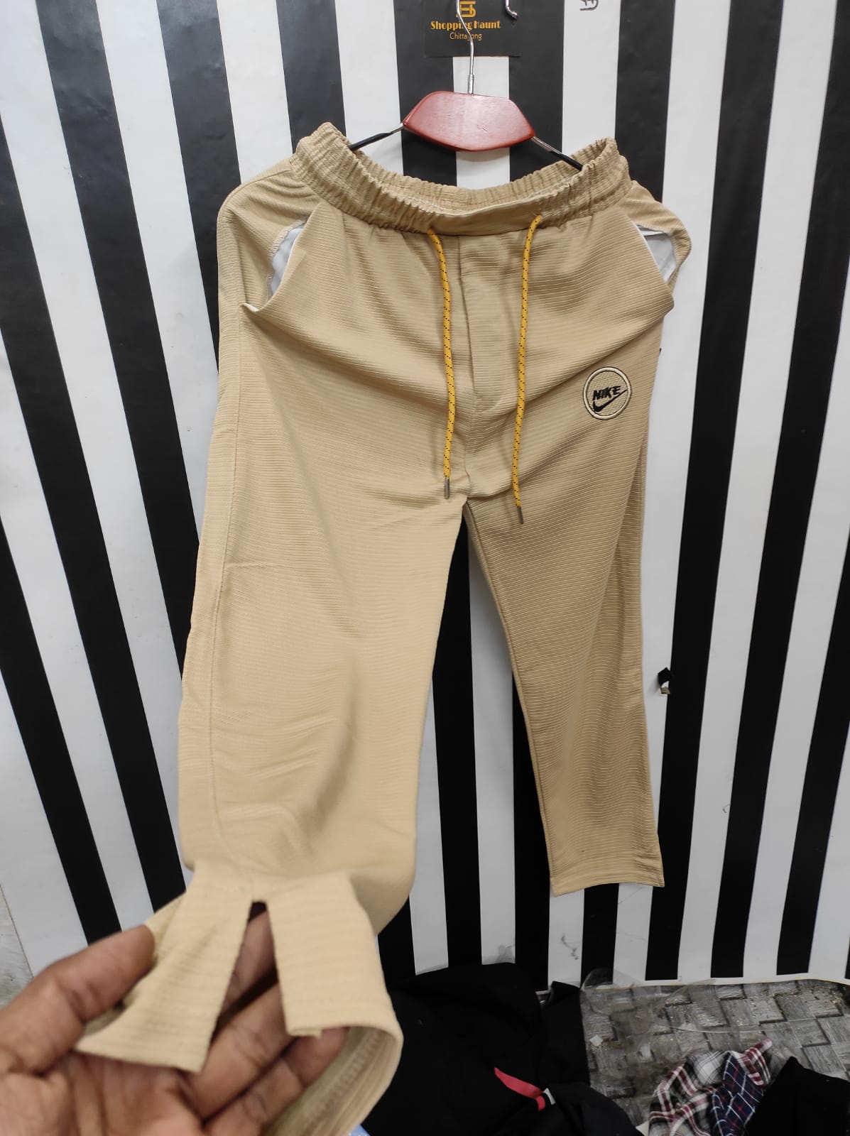 Premium joggers for unisex_img_4