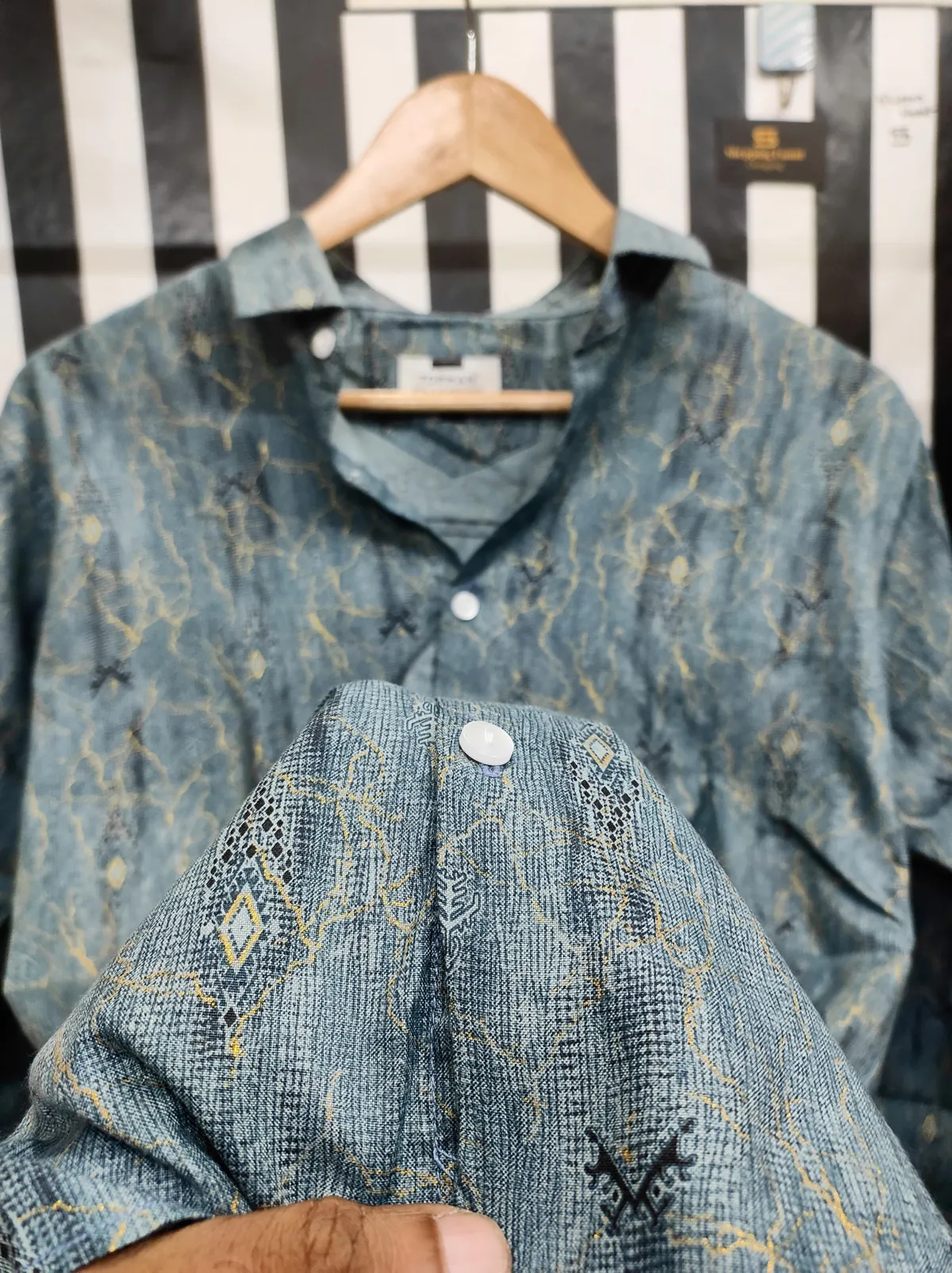 Trendy print shirt for summer