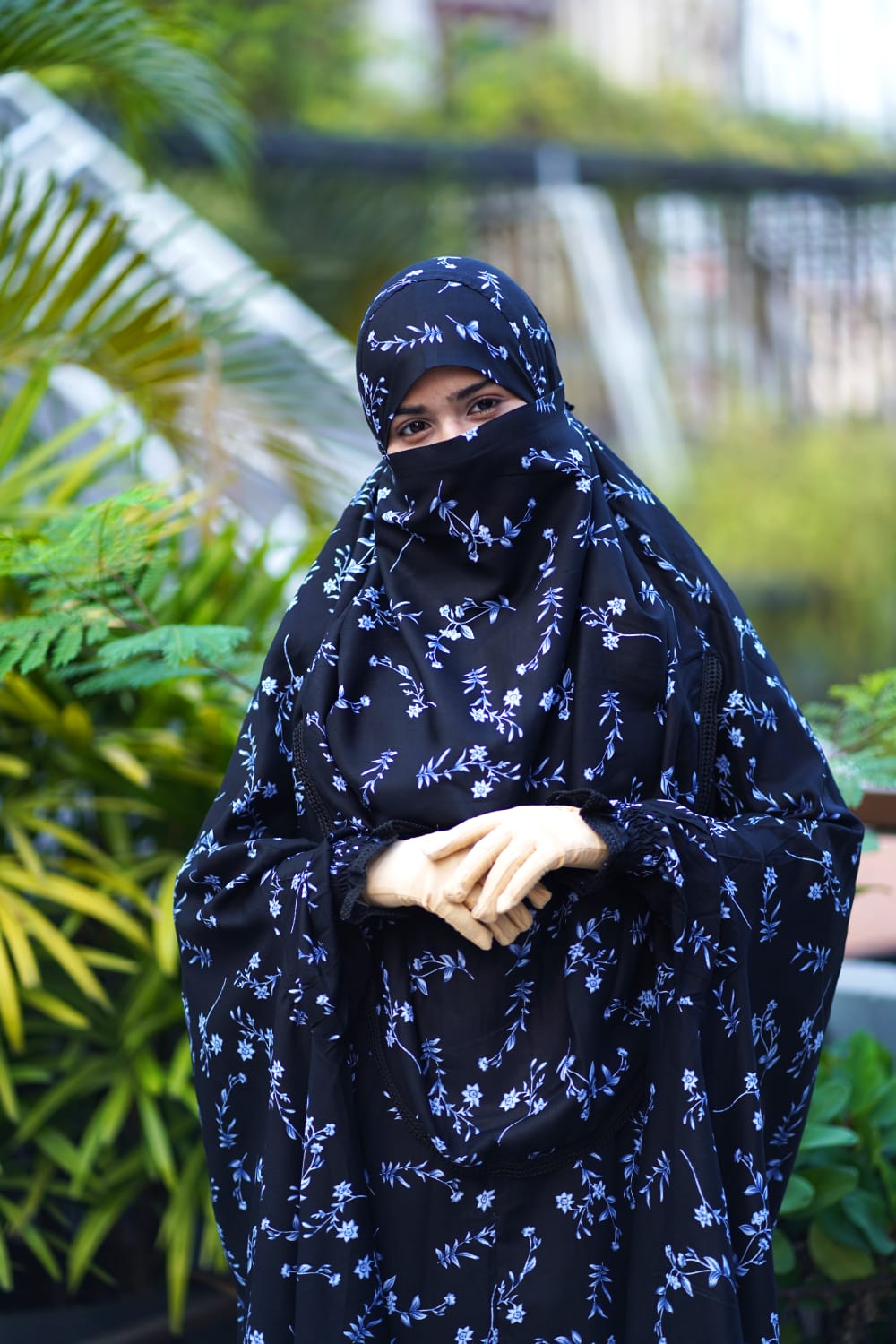 Premium Linen Abaya-Elegant & Comfortable