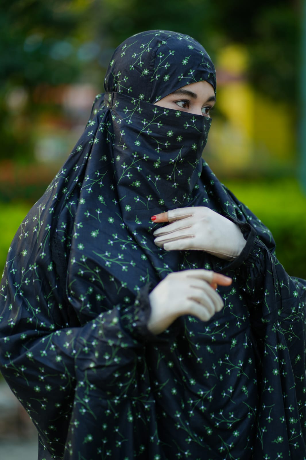 Premium Linen Abaya-Elegant & Comfortable