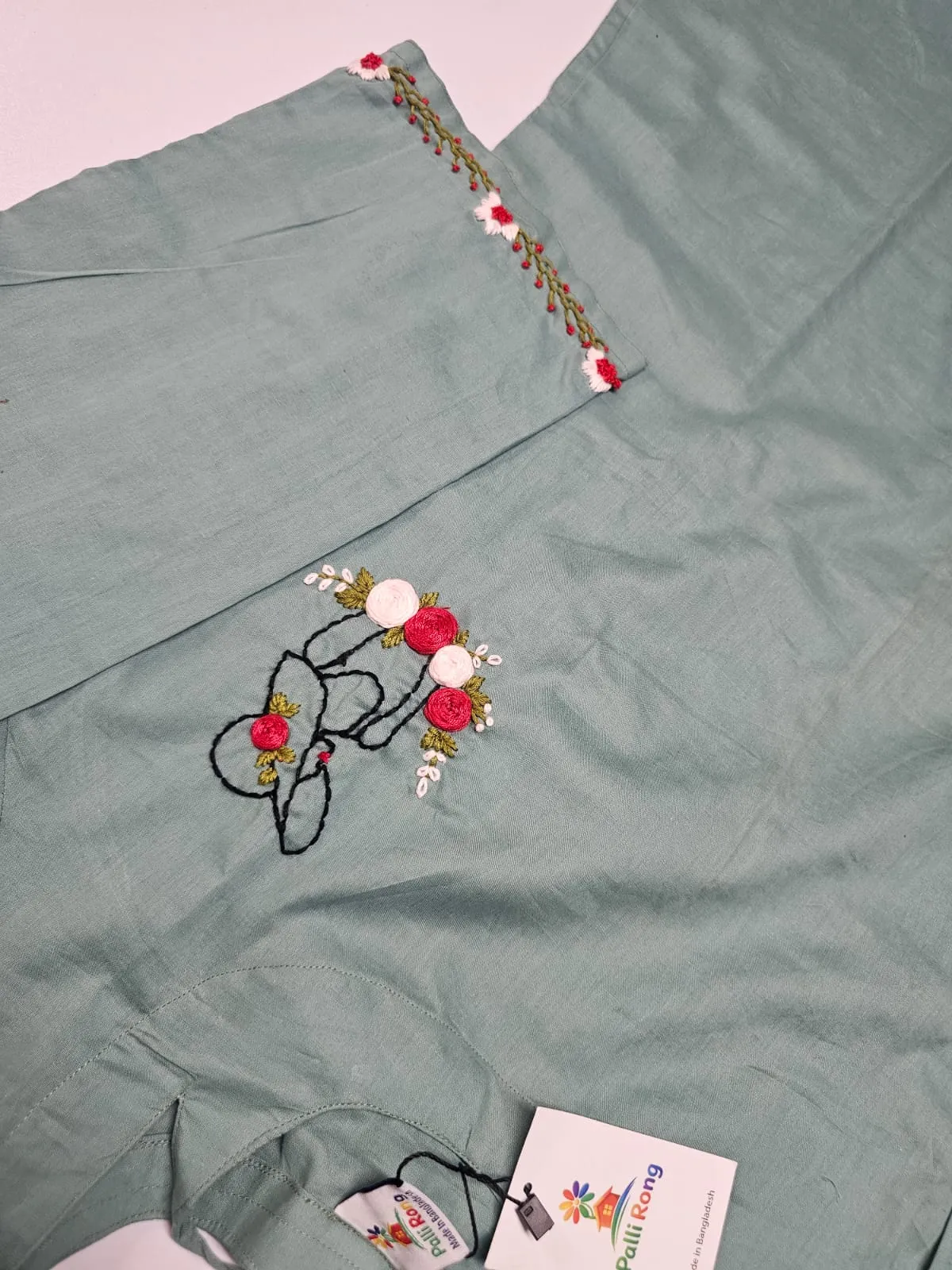 tops, মেয়েদের সুন্দর  হেন্ড এম্রোডারি টপ্স।