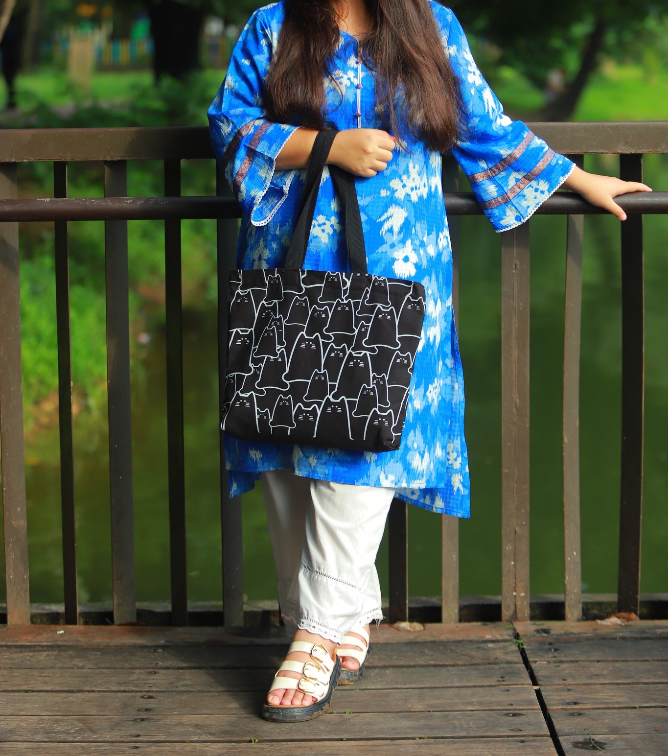 Black Color Canvas Handbag for Women