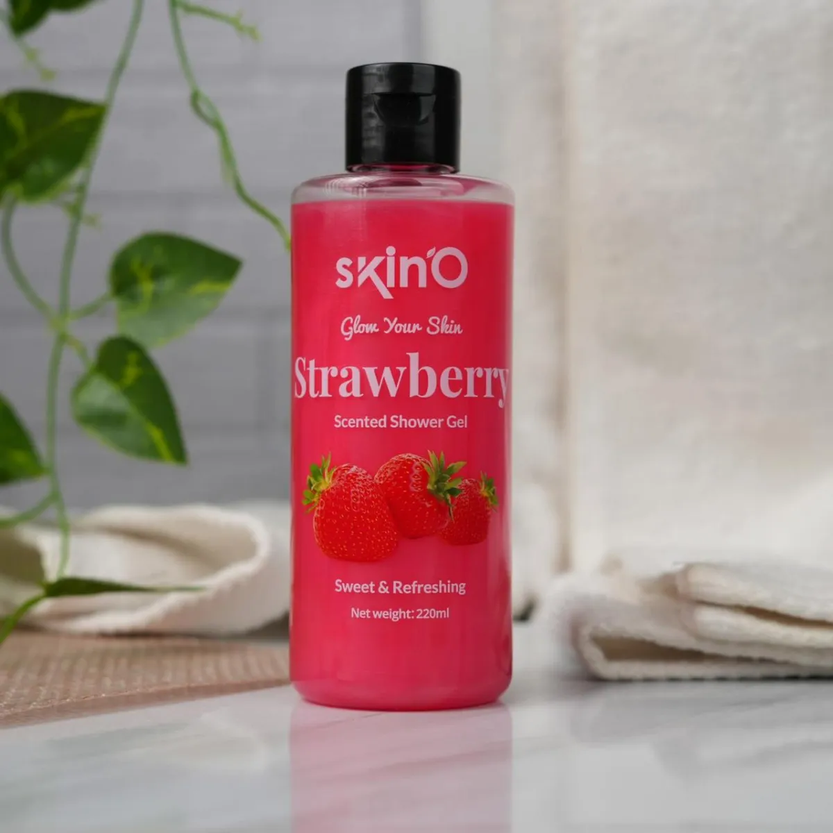 SkinO Strawberry Scented Shower Gel 220ml