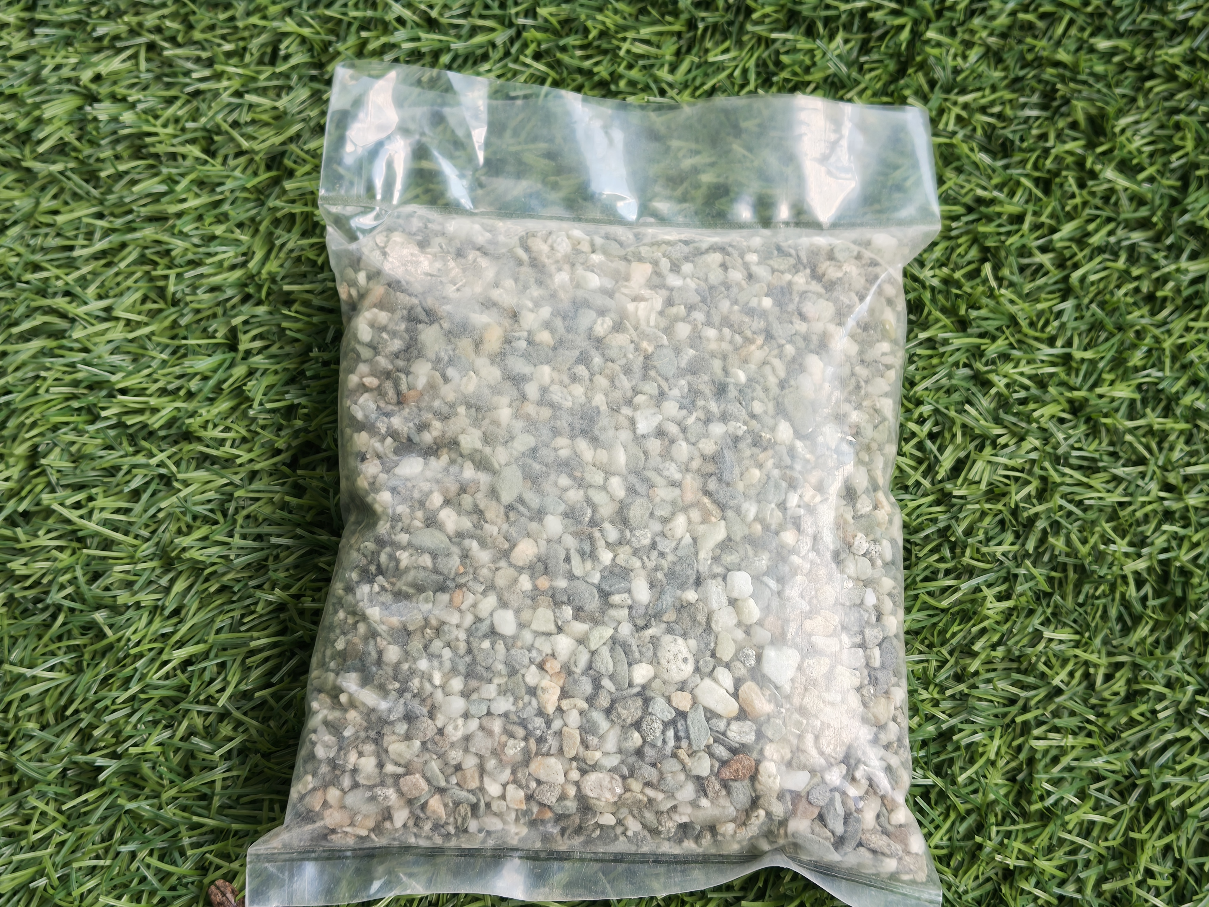 Small Pea Gravel –(1kg) 🪨🐠