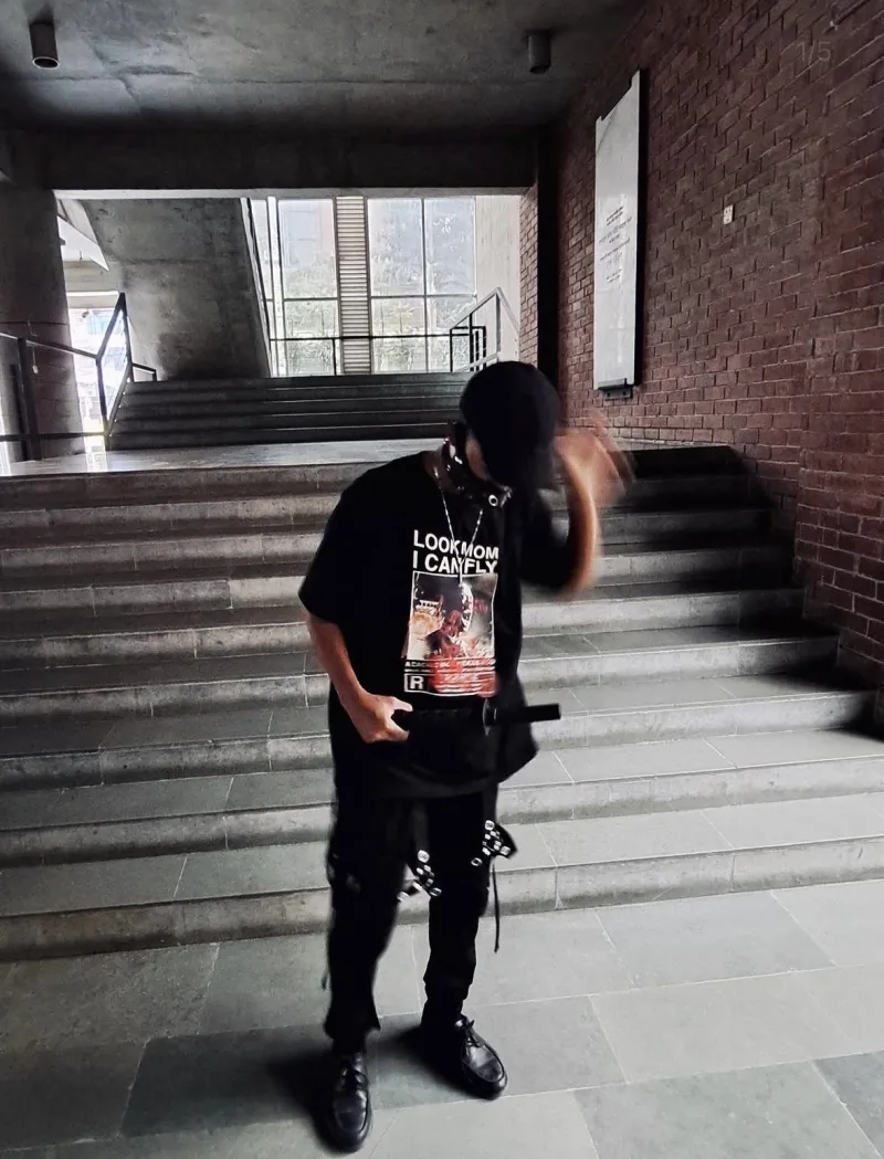 Look Mom I can Fly- Travis Graphic Tee