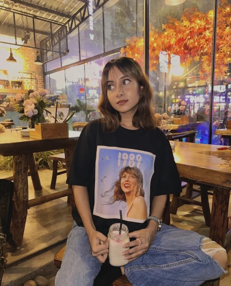 Taylor Swift "1989" album cover Tee