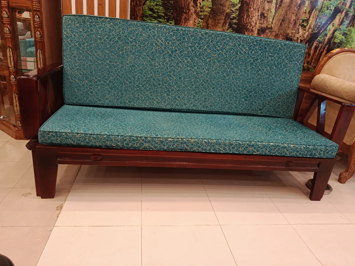 মেহগনি কাঠের প্রিমিয়াম সোফা কাম বেড ফোম ছাড়া (Sofa cum Bed)
