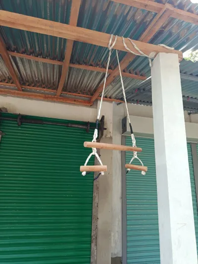 🏋️♂️ Wooden Hanging Gym Exercise Bar_img_1