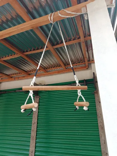 🏋️♂️ Wooden Hanging Gym Exercise Bar_img_2