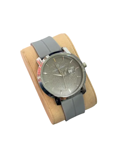 CAITES Stylish Men's Watchআপনার প্রতিদিনের স্টাইলে আভিজাত্য যোগ করতেনিয়ে আসলাম CAITES ব্র্যান্ডের এই প্রিমিয়াম ঘড়িগুলো।আধুনিক ডিজাইন এবং টেকসই বেল্টের সমন্বয়ে তৈরিএই ঘড়িগুলো যে কারো নজর কাড়বে।ডিজাইন: নজরকাড়া এনালগ ডিসপ্লে যার মধ্যে রয়েছেইউনিক ক্রনোগ্রাফ এবং স্কেলিটন স্টাইল ডায়াল।বেল্ট: আরামদায়ক এবং হাই-কোয়ালিটি সিলিকন রাবার স্ট্র্যাপ,যা দীর্ঘক্ষণ হাতে পরে থাকলেও বিরক্তি লাগবে না।কালার ভেরিয়েন্ট: ব্ল্যাক, হোয়াইট, নেভি ব্লু এবং কফি—আপনার পছন্দমতো রঙ বেছে নেওয়ার সুযোগ।উপযোগিতা: ক্যাজুয়াল বা ফর্মাল—যেকোনো পোশাকের সাথেই এটি মানিয়ে যায় দারুণভাবে।_img_0
