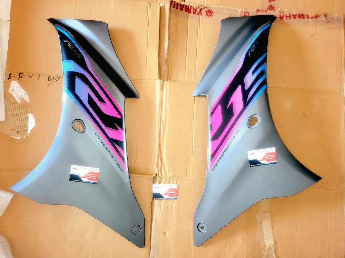 Panel 1/2 R15V4 BS7 Gray Pink Graphics ( 2pcs Set )