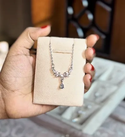 Crystal Teardrop & Floral Vine Pendant (With Box)_img_0