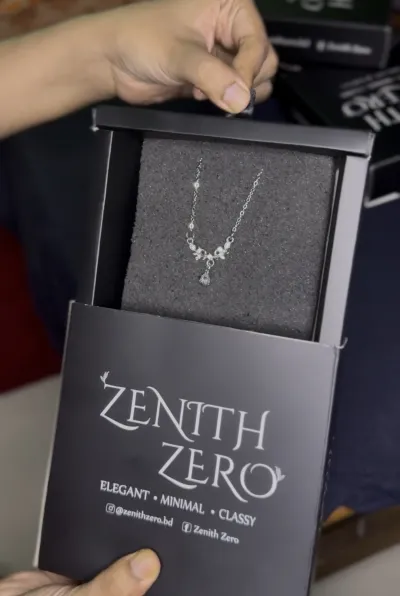 Crystal Teardrop & Floral Vine Pendant (With Box)_img_1
