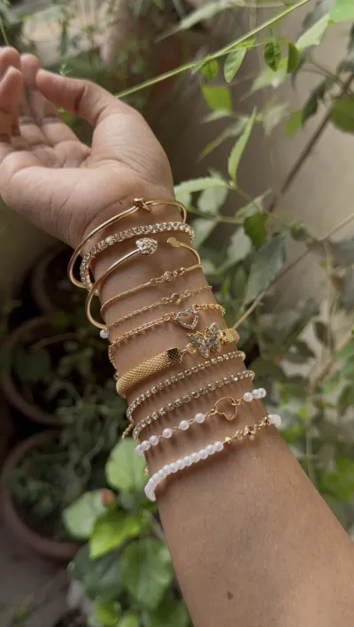 11-Piece Gold-Tone Bracelet Set_img_0