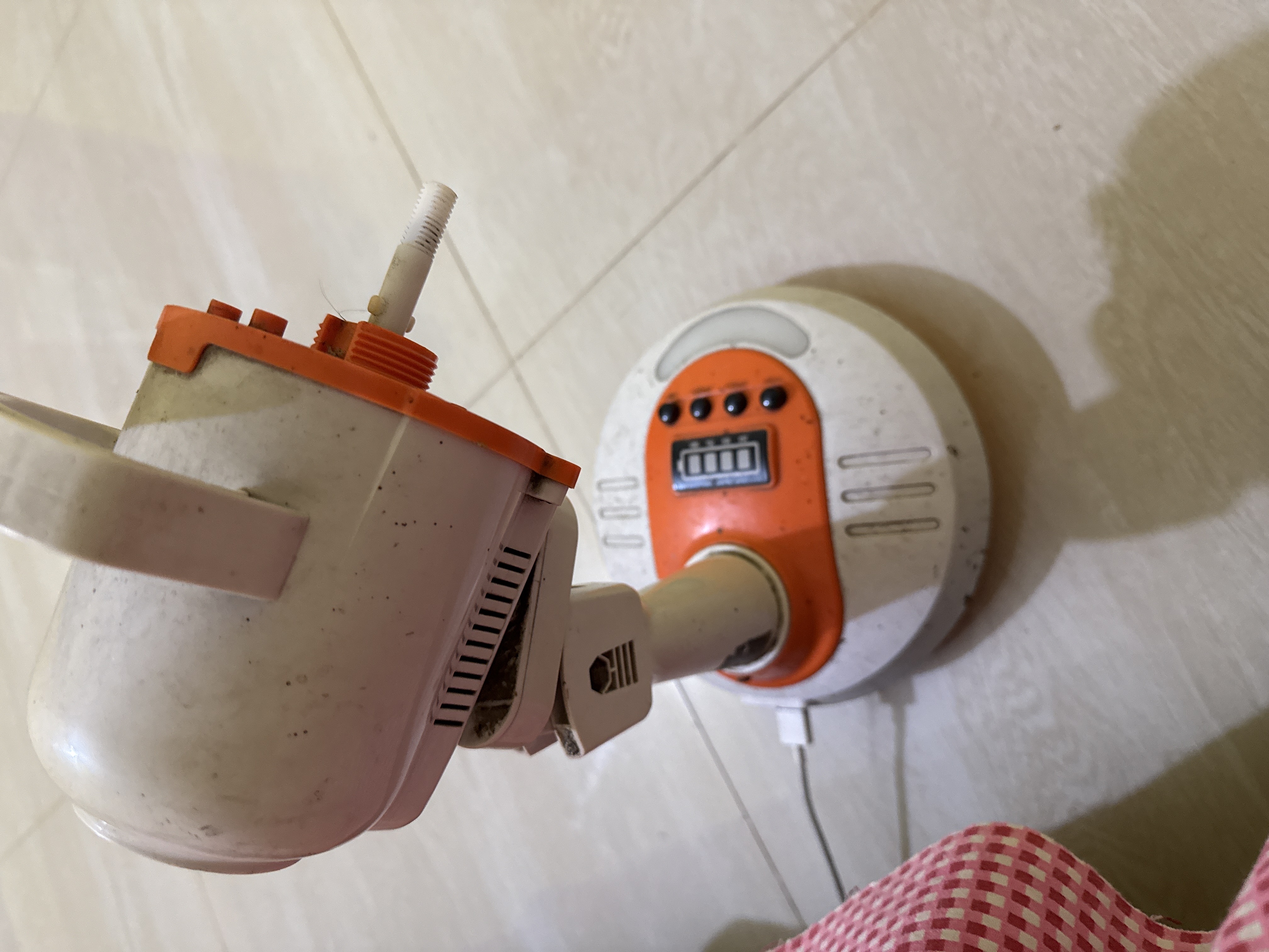 electronic fan to sell (Copy)