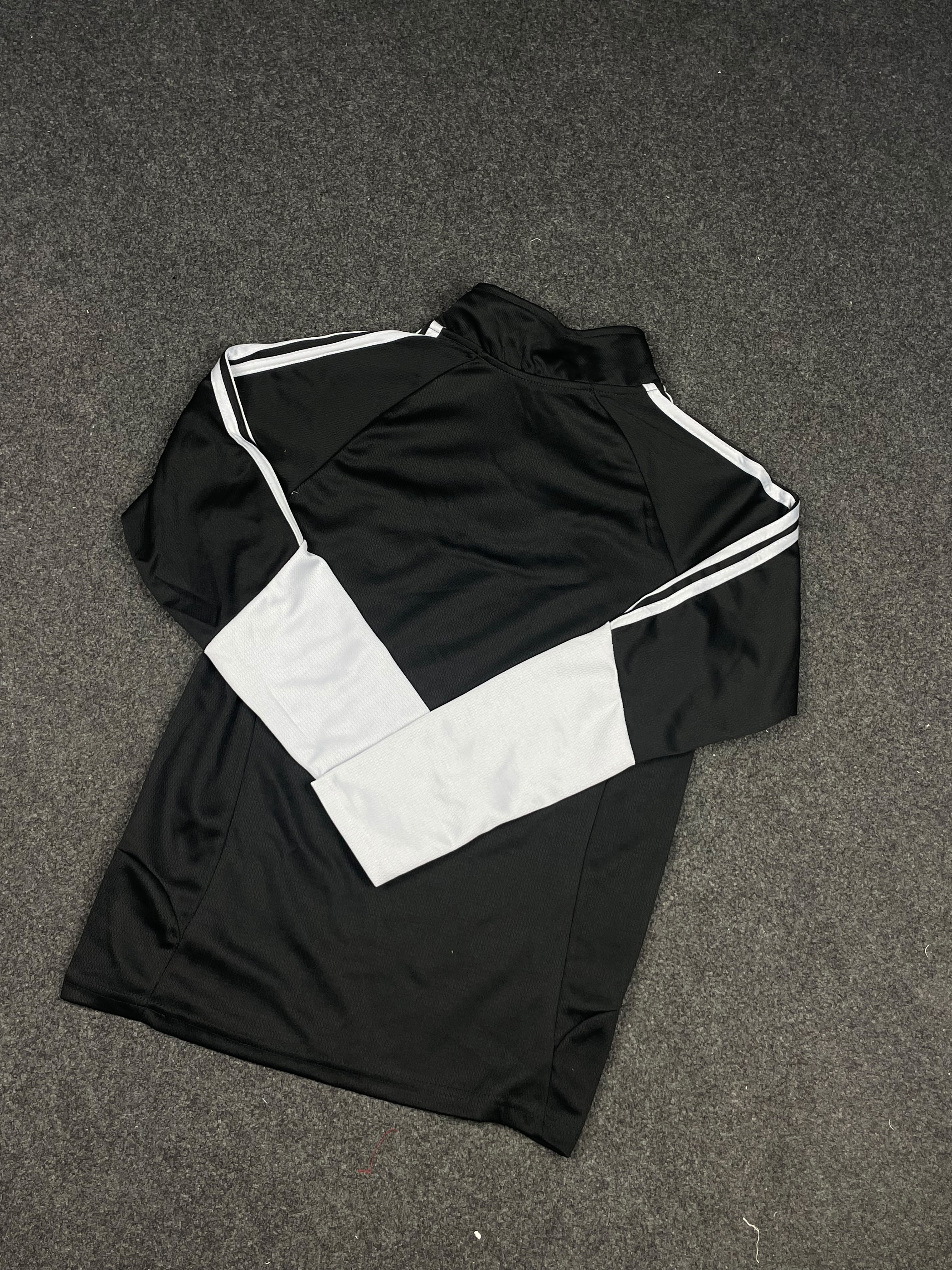 Liverpool Black Sweatshirt_img_3