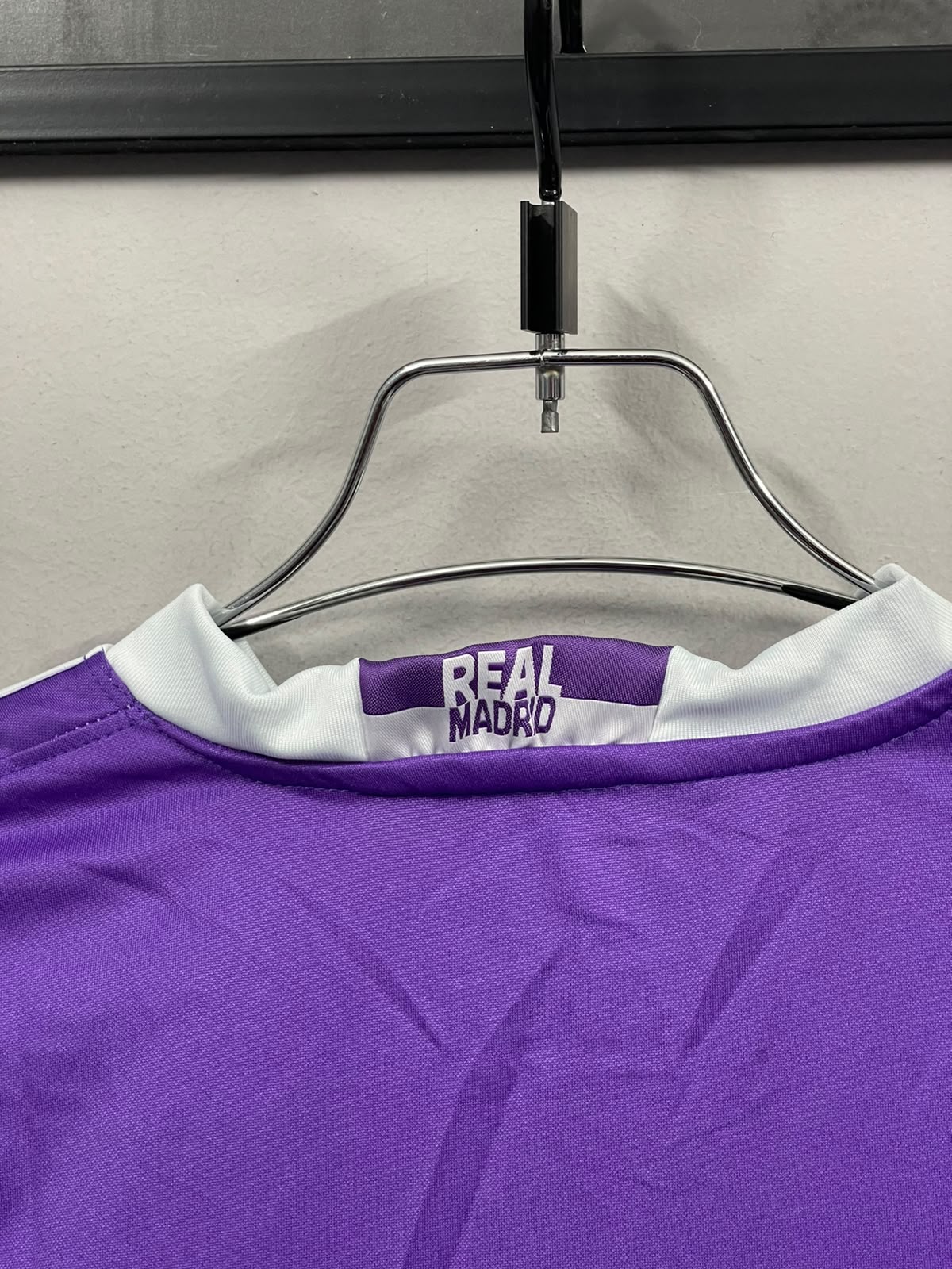 Real 16/17 Away_img_2