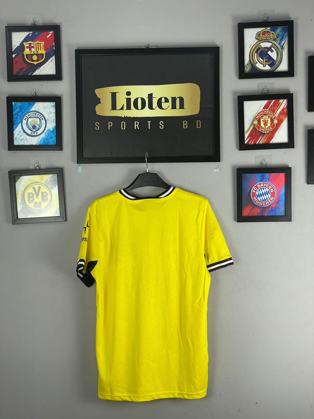 Borussia Dortmund Home_img_4