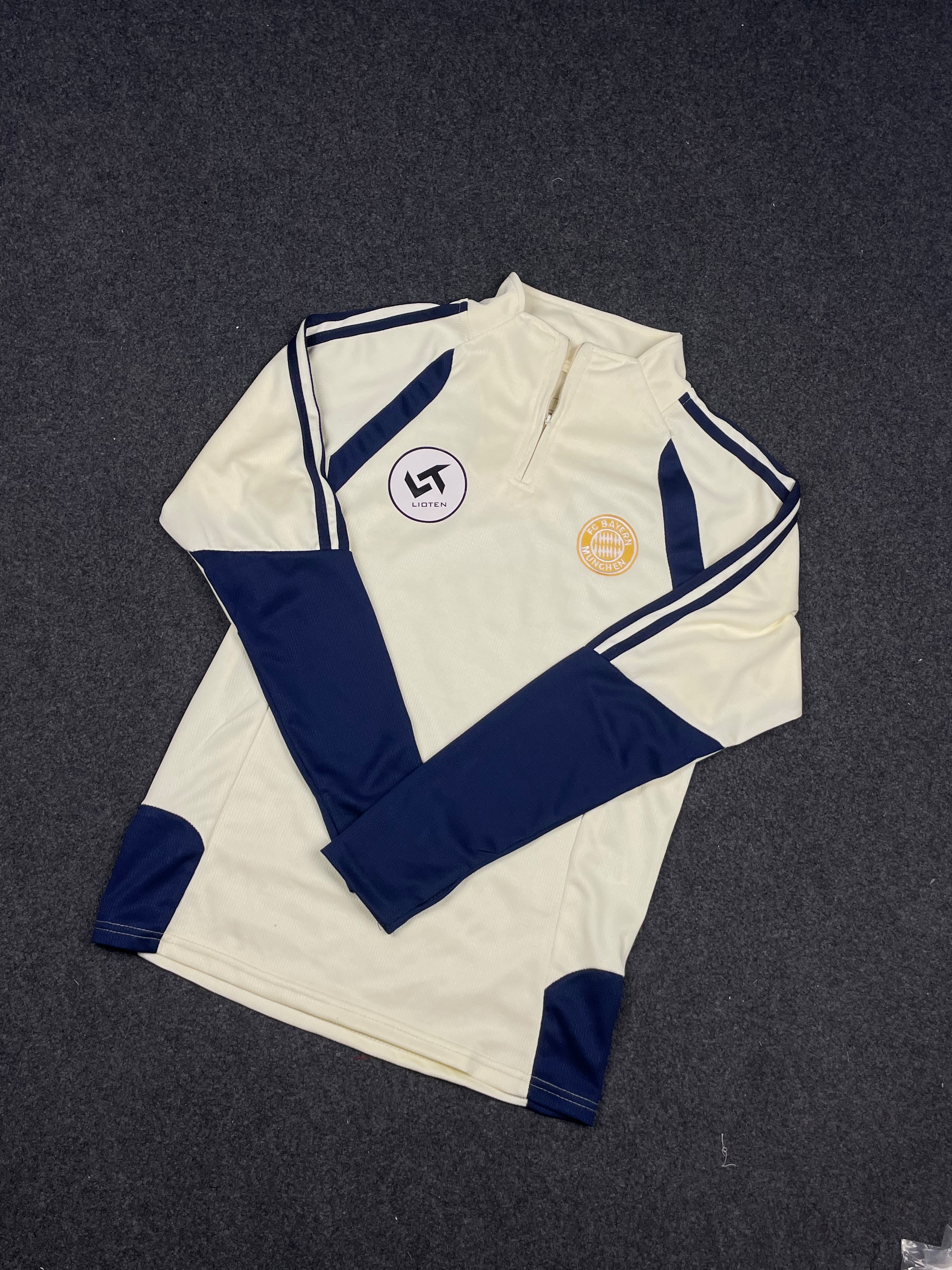 Bayern Cream Sweatshirt