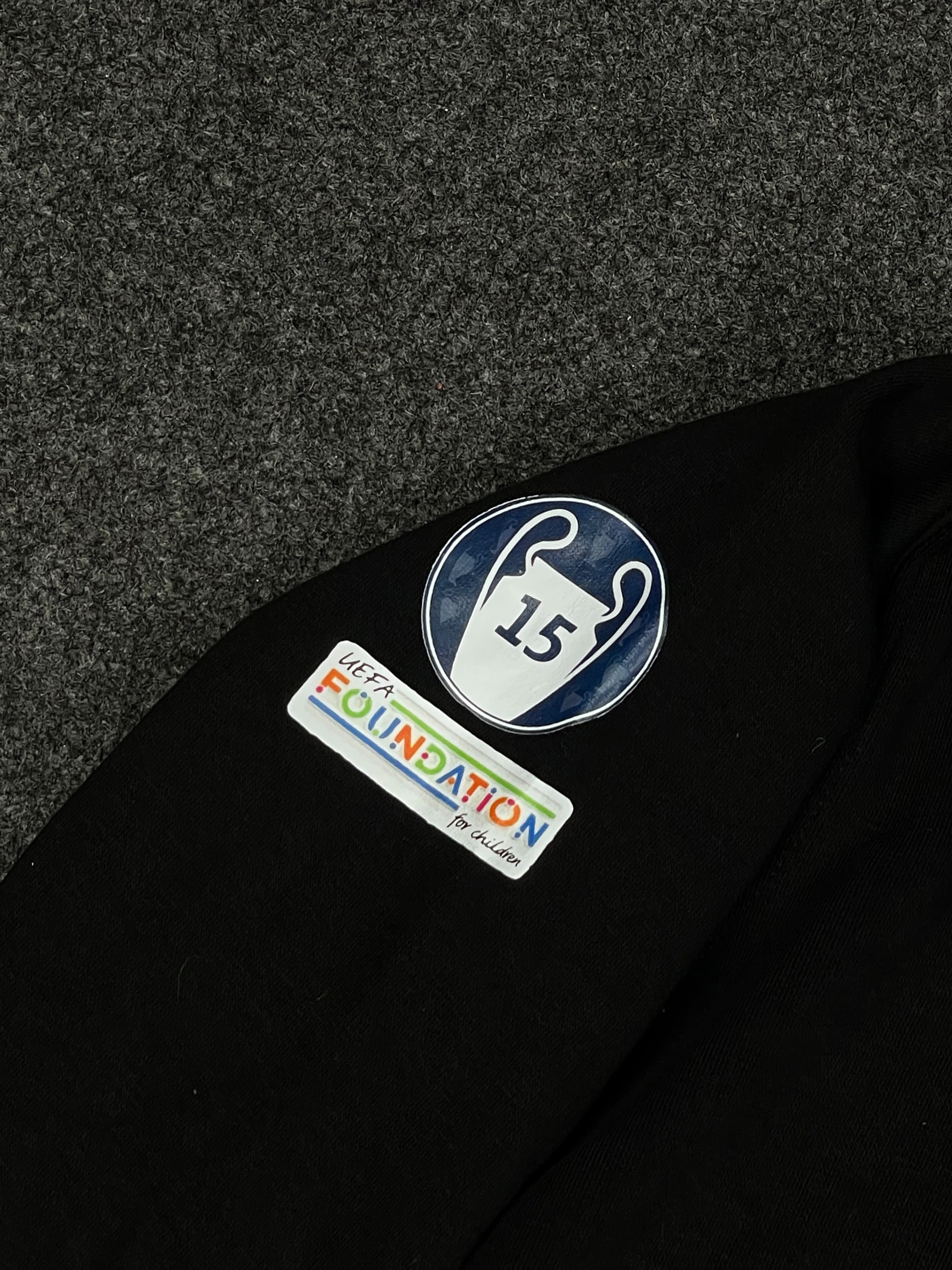 Real Madrid Hoodie Black_img_1
