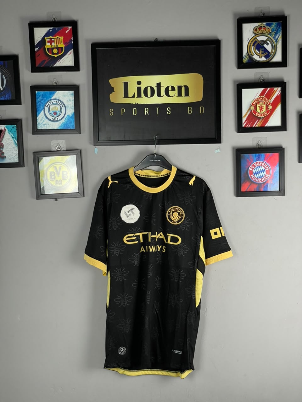 Manchester City Away