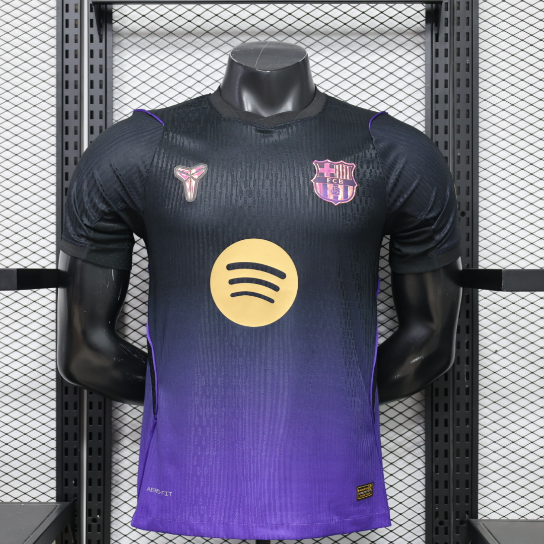 BARCA AWAY_img_1