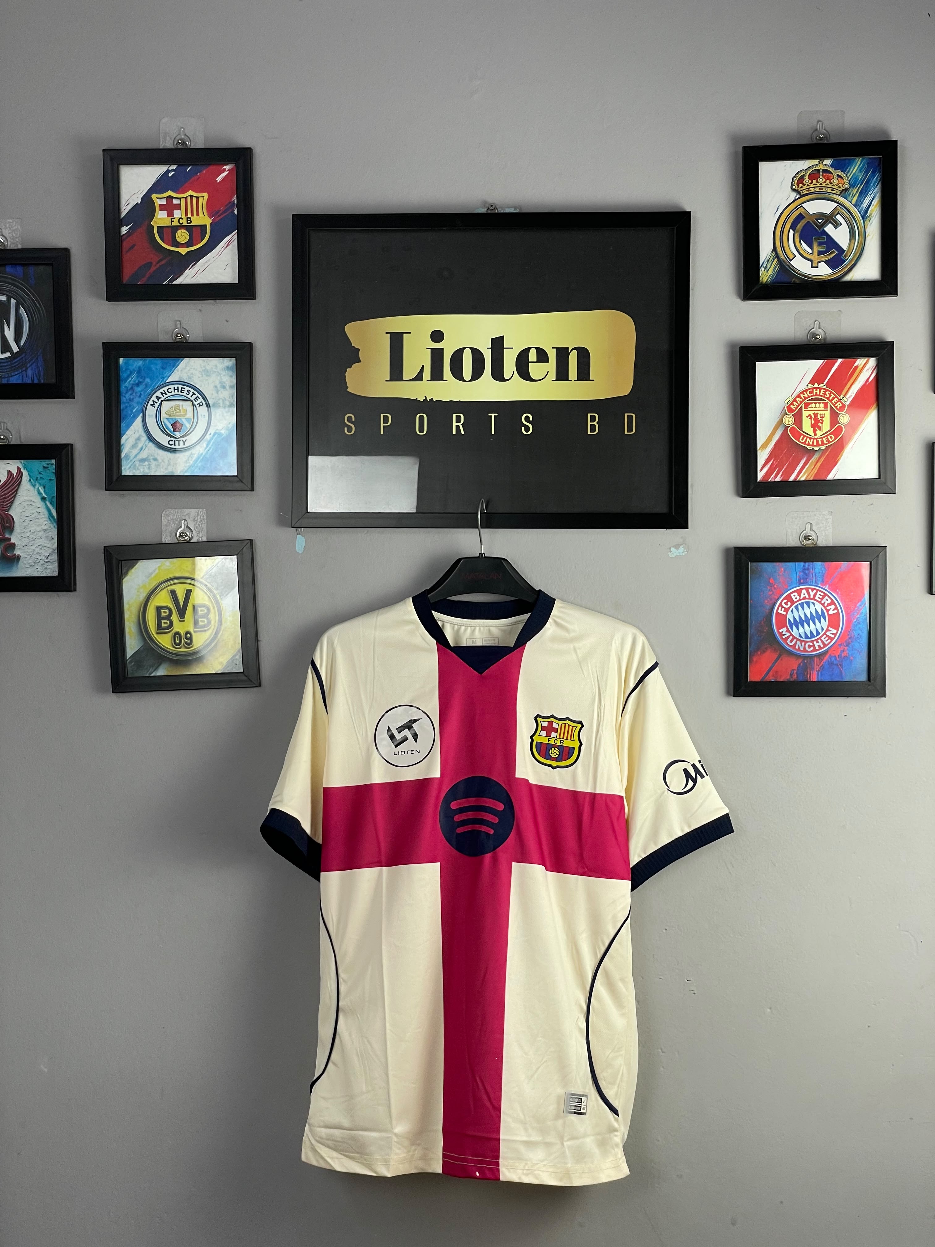 Barca 4th Kit