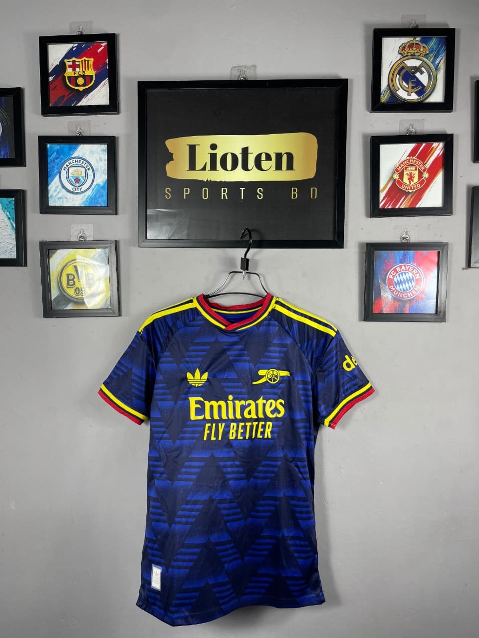 ARSENAL AWAY