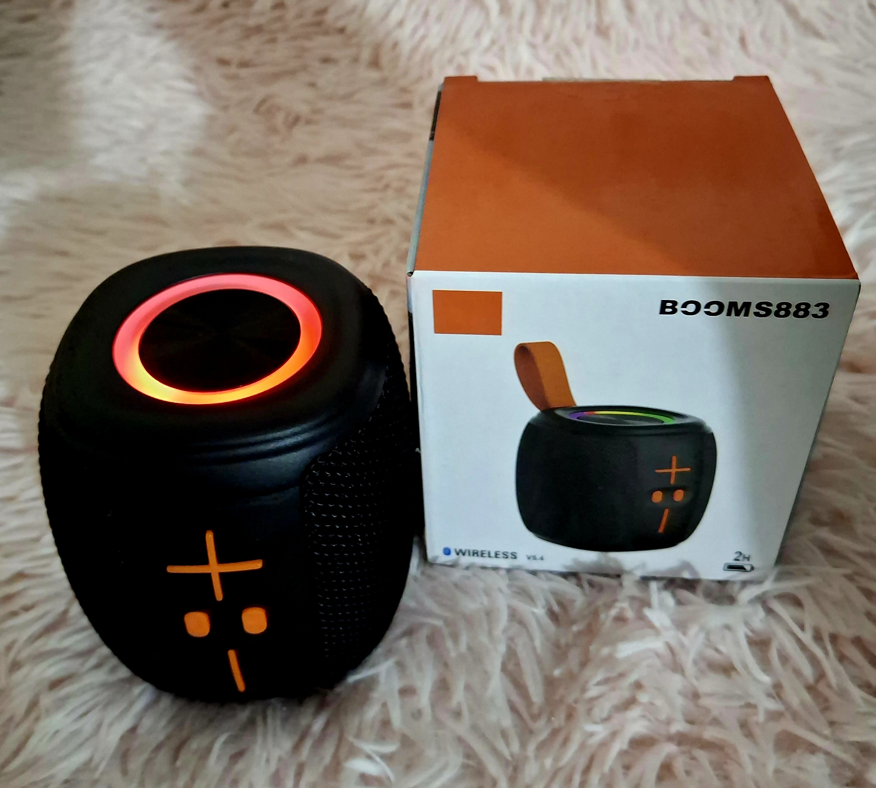 BOOM s883 portable Bluetooth speaker
