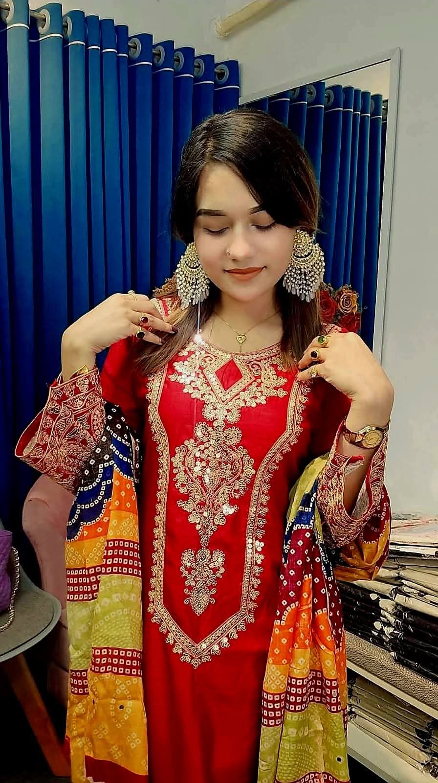 Embroidery Three Piece_img_1