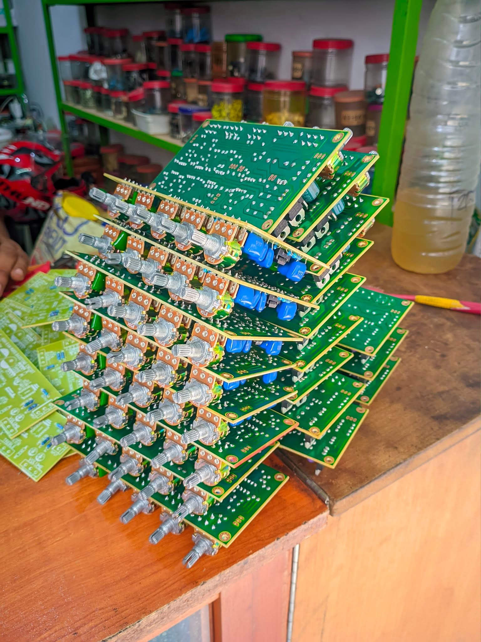 2.1 + Stereo Tone Control Circuit Board (V.1)_img_9