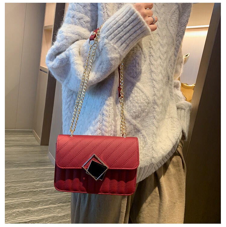 Celeste Chain Shoulder Bag image 3