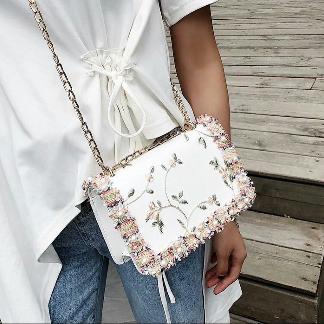 Floré Embroidered Crossbody Bag image 4