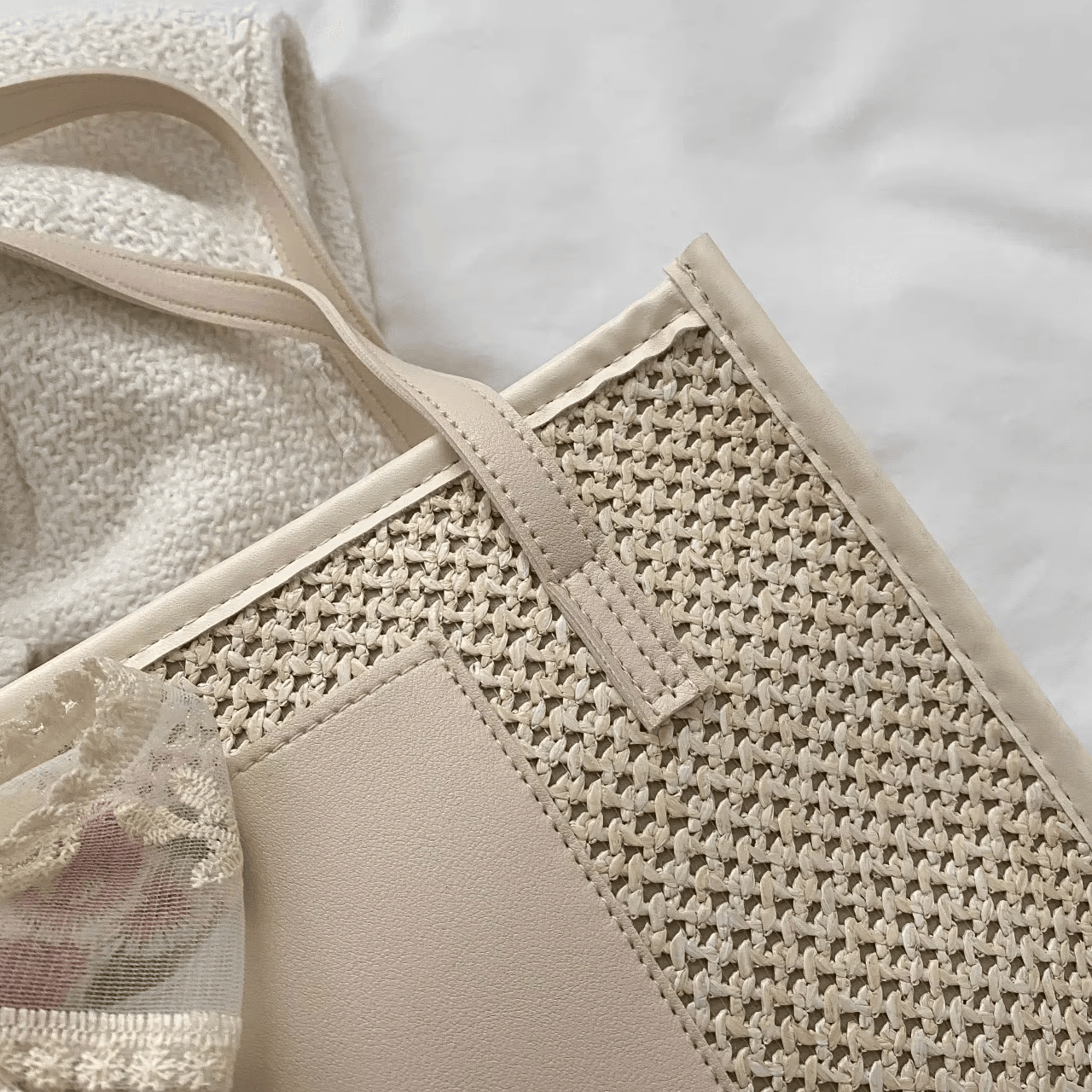 Roselle Woven Tote Bag image 7