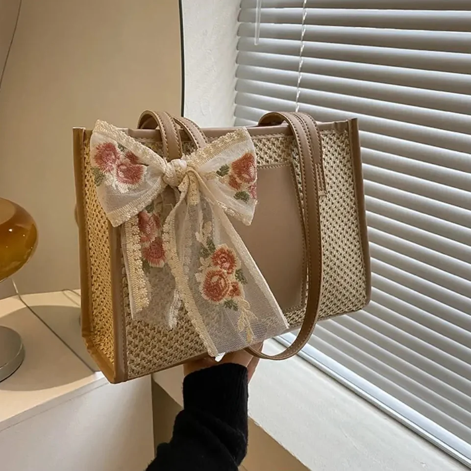 Roselle Woven Tote Bag image 4