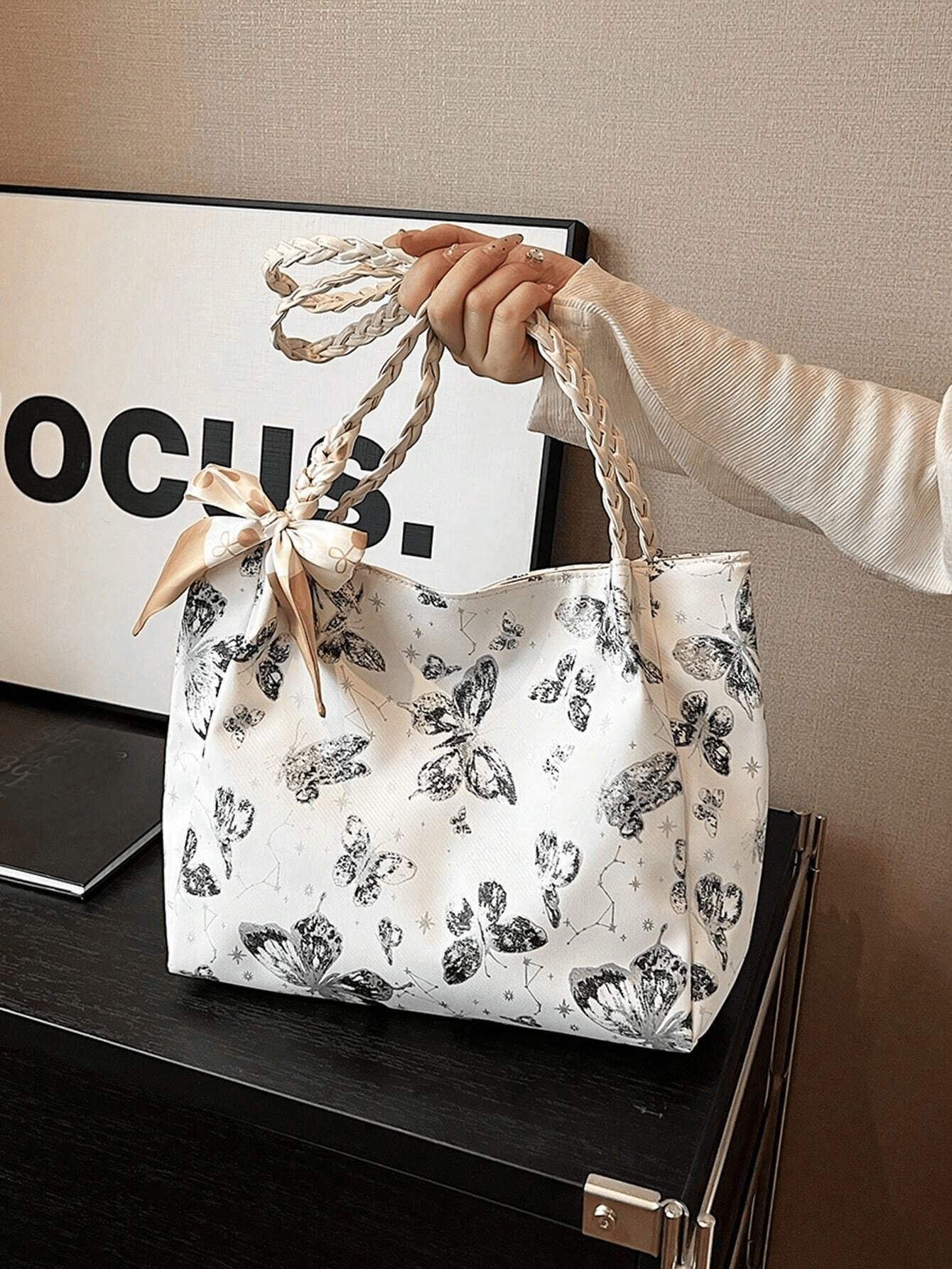 Aurelia Butterfly Bow Shoulder Bag image 3