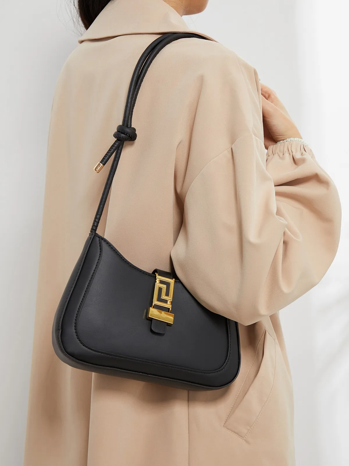 Livia Geometric Clasp Shoulder Bag image 3