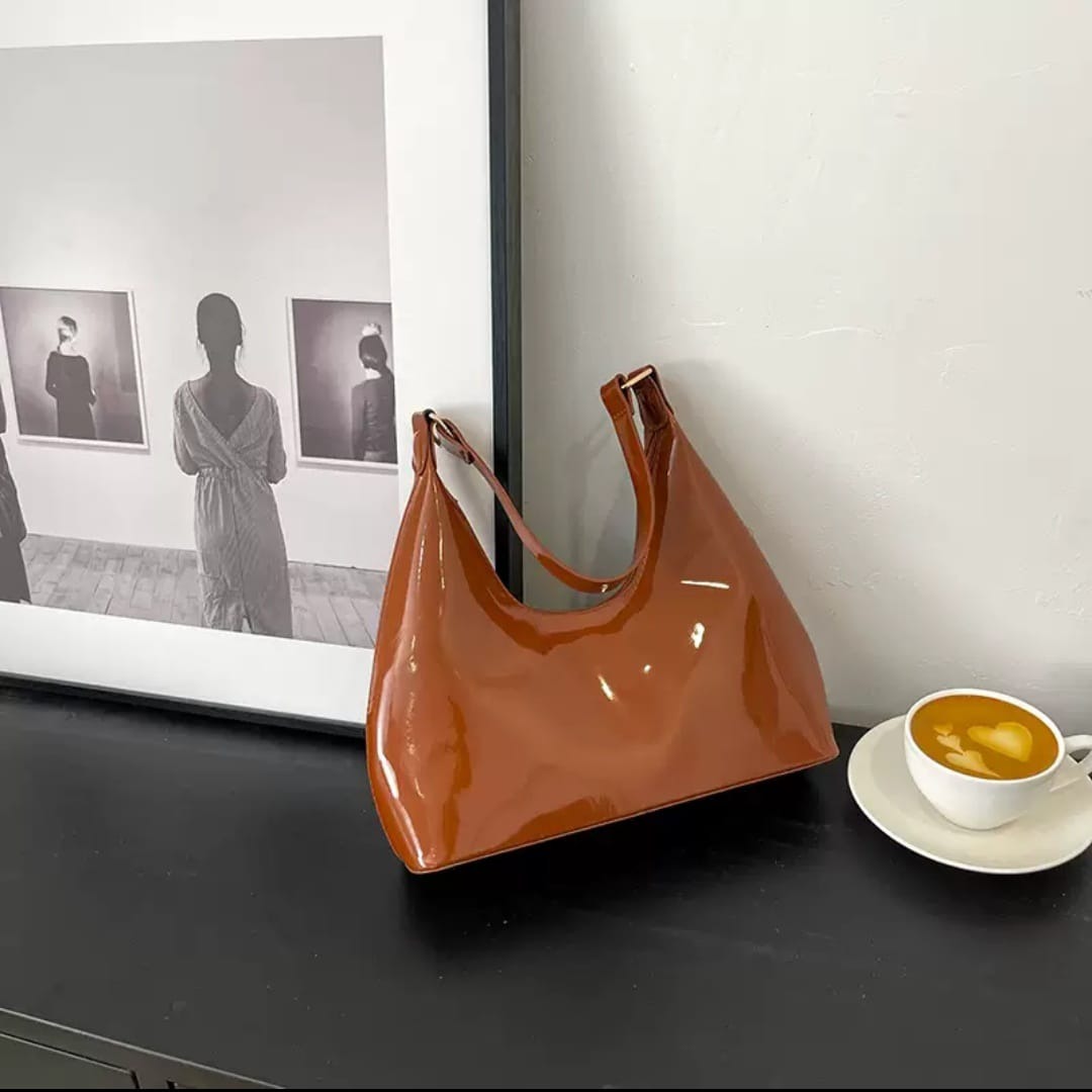 Glossé Hobo Bag image 2