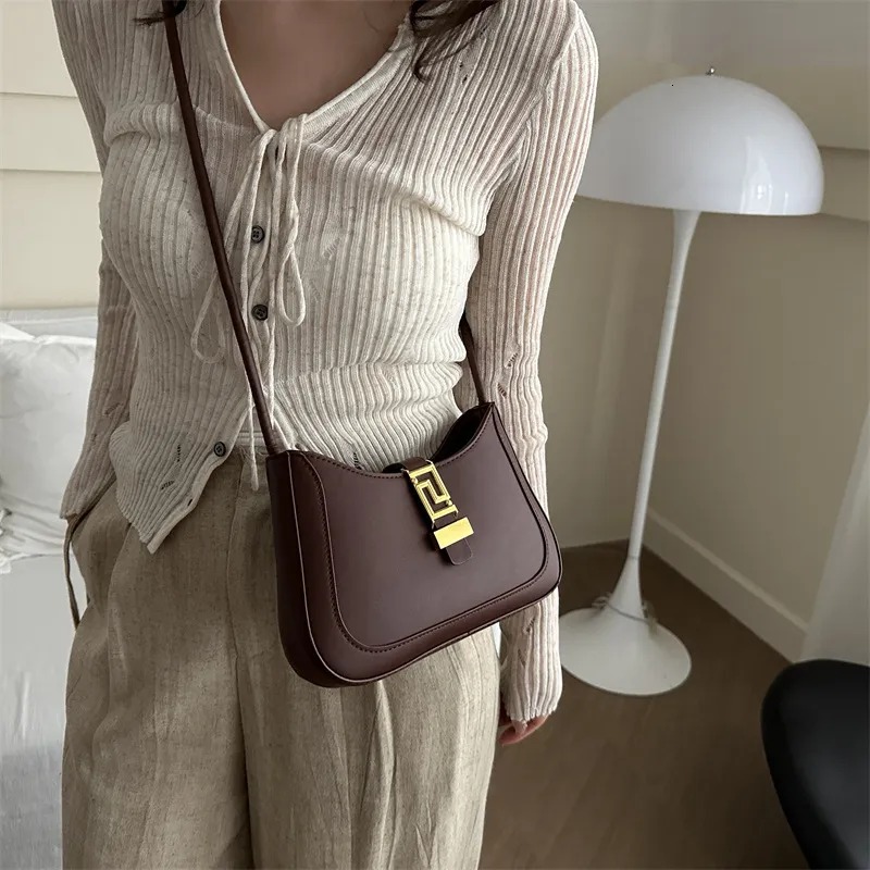 Livia Geometric Clasp Shoulder Bag image 2