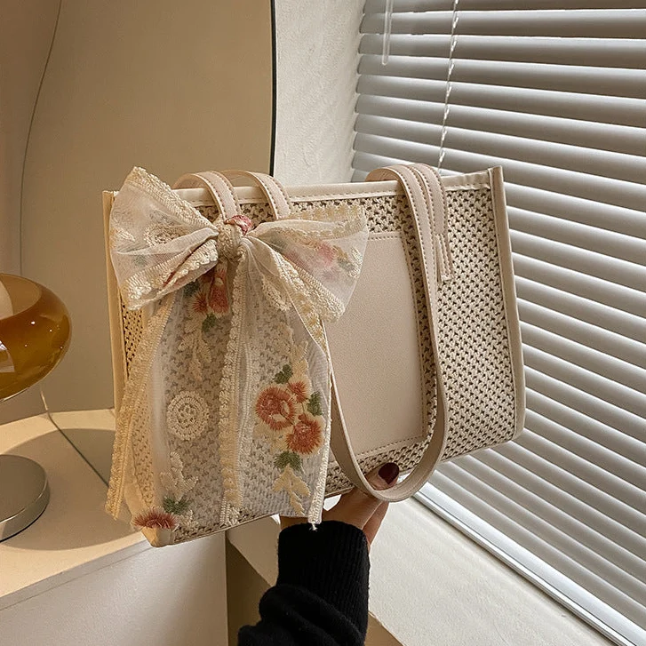 Roselle Woven Tote Bag image 2