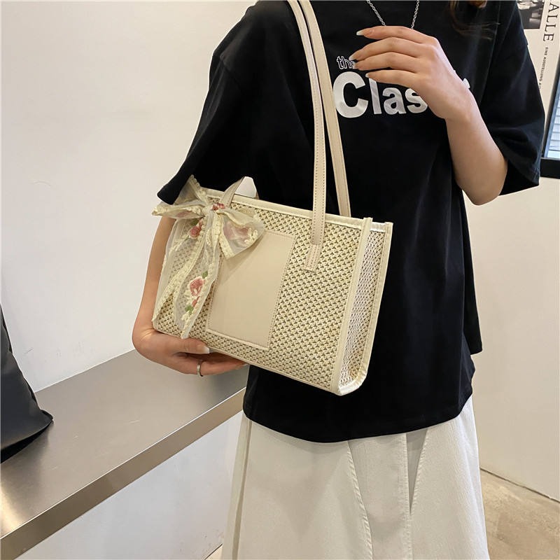 Roselle Woven Tote Bag image 3
