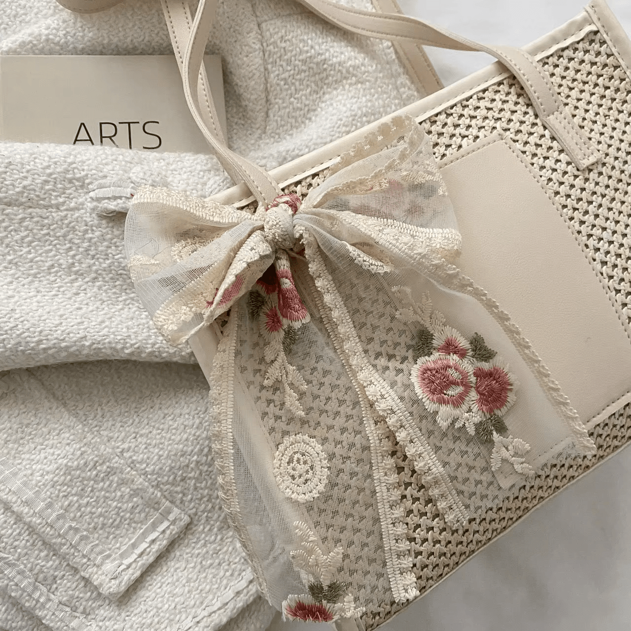 Roselle Woven Tote Bag image 5