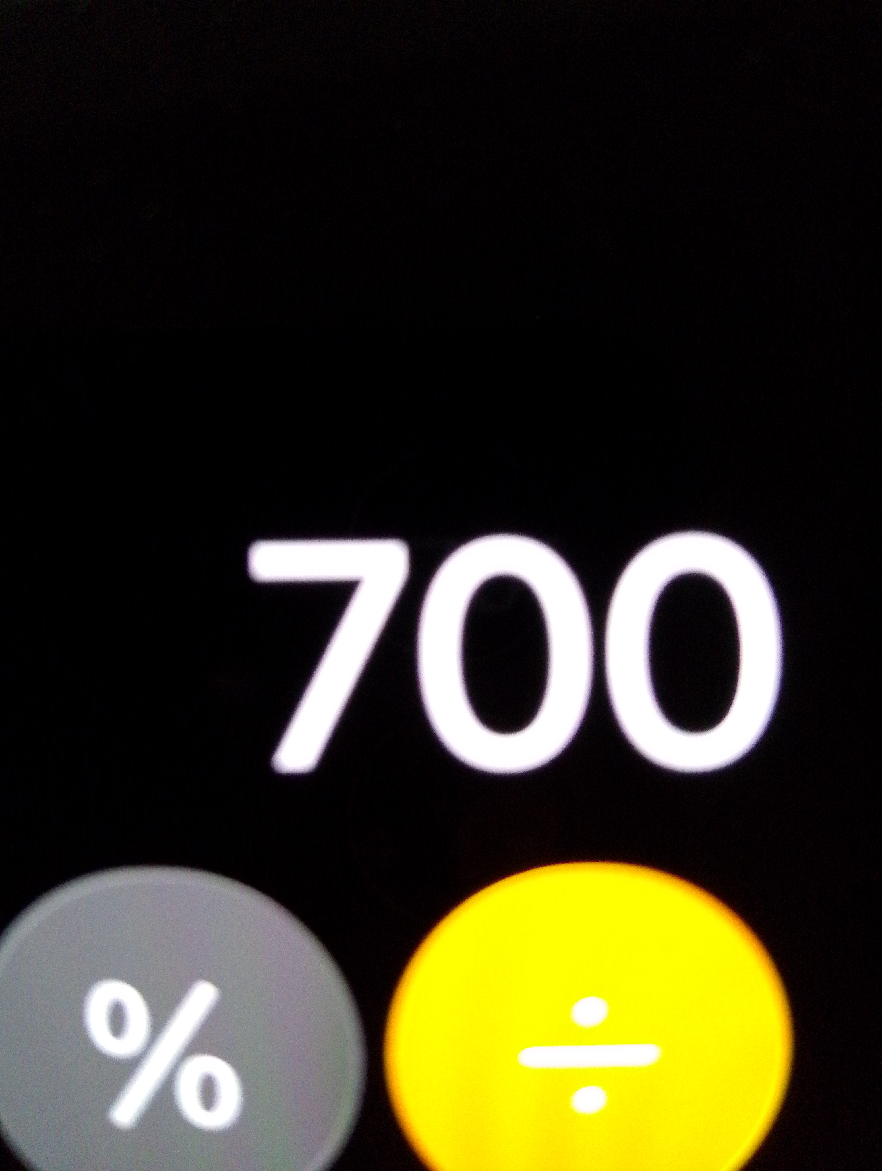 700
