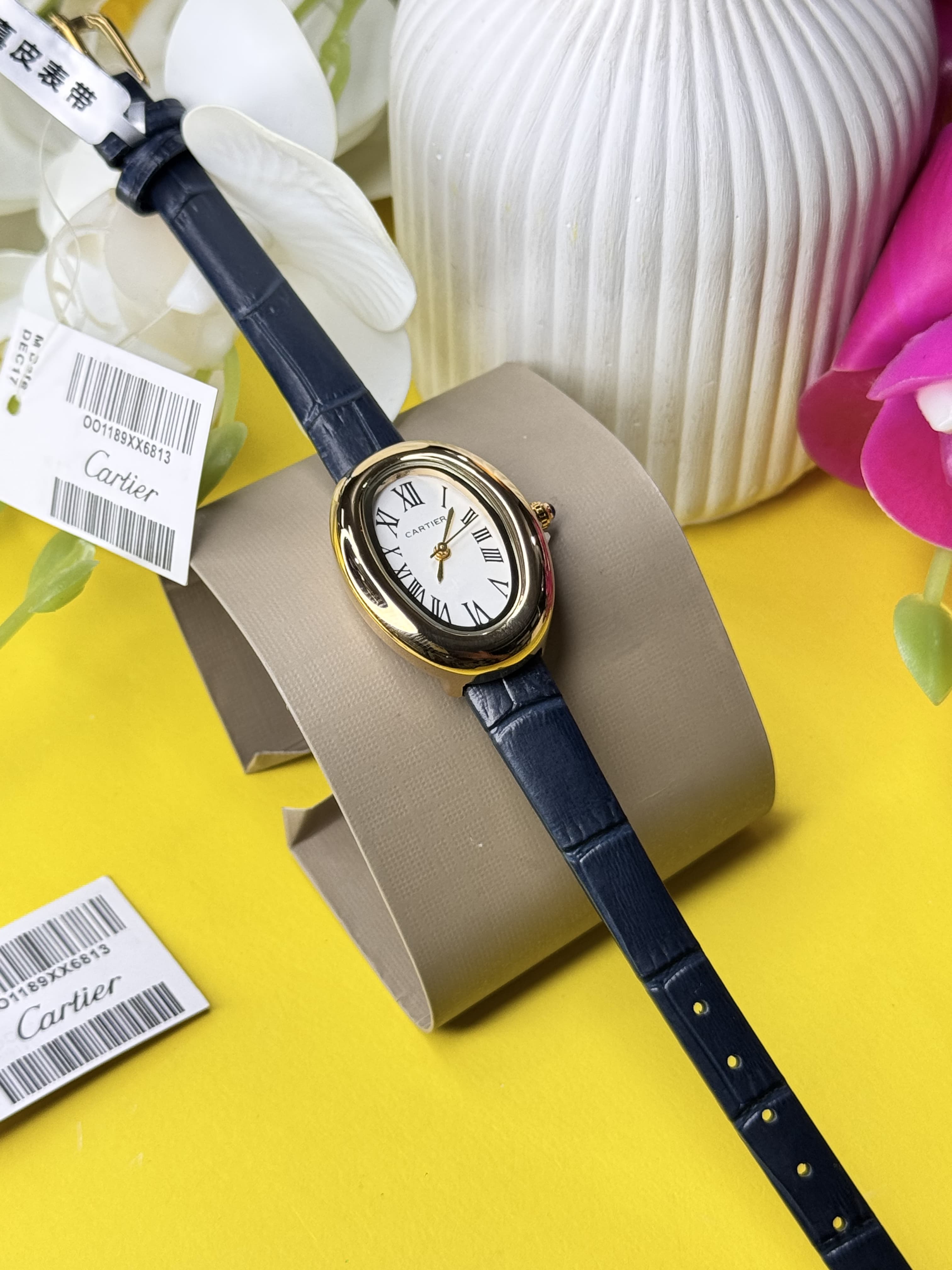 Cartier Vintage Oval Leather Strap Ladies Watch