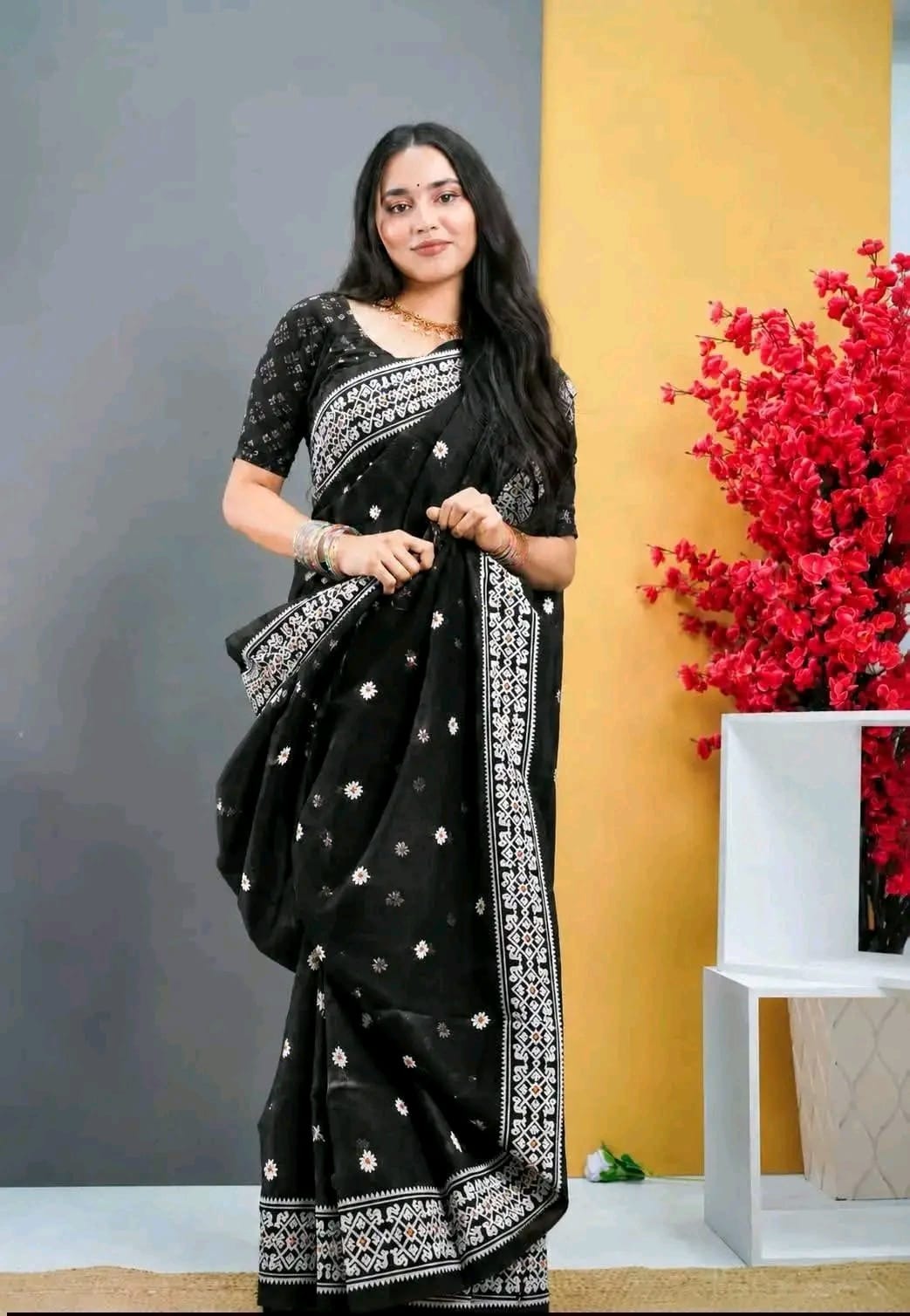 Half Silk Screen Print Saree_img_1