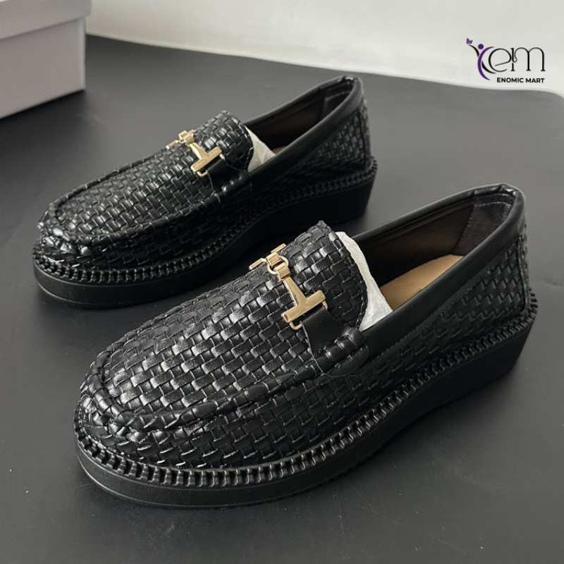 Metal buckle round toe slip-on loafers