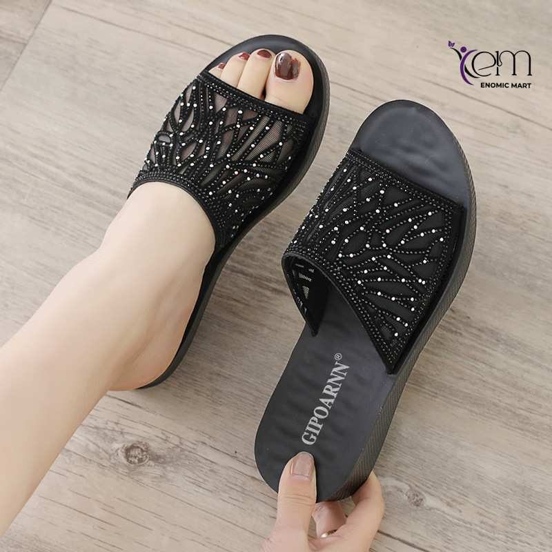 Summer slippers for mothers, suitable